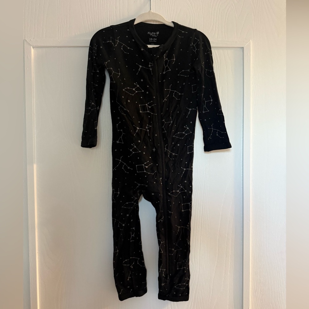 Kyte BABY Constellation Zippered Romper